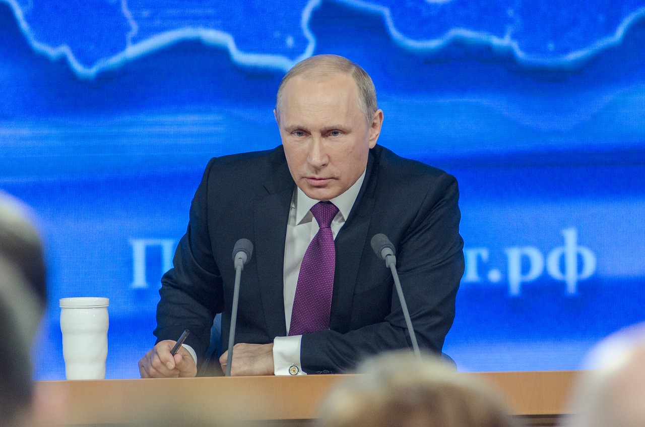 Duma aprova lei que permite continuidade de Putin no poder após 2024