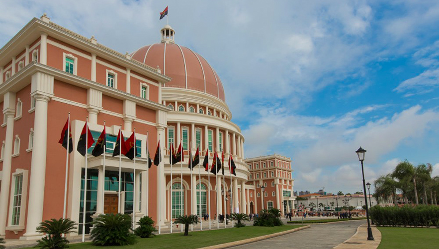 Angola enriqueceu libanês